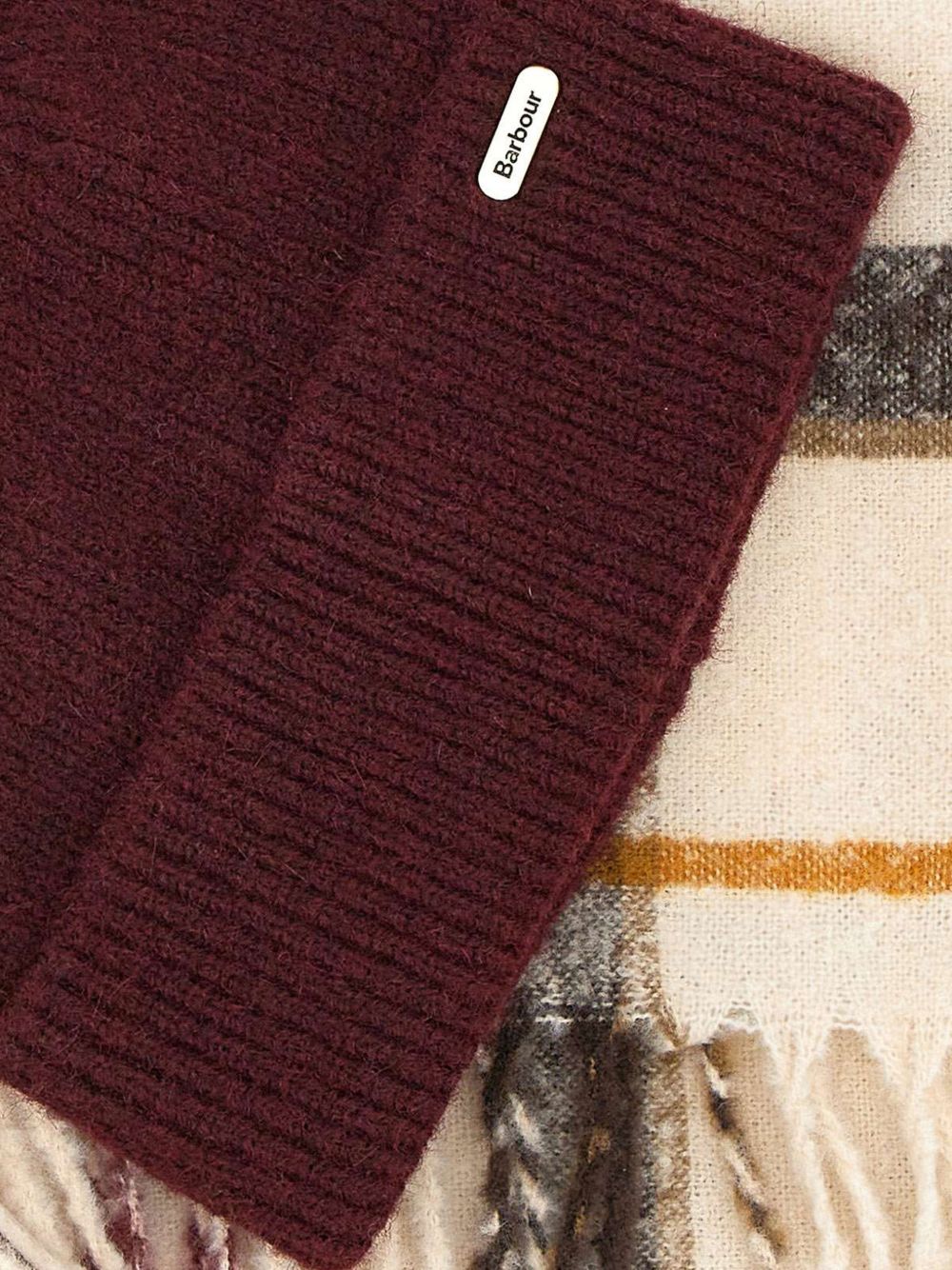 BOX CAPPELLO + SCIARPA BARBOUR  